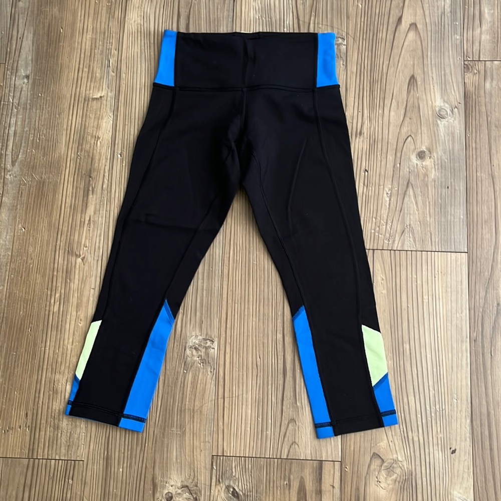 Lululemon capri leggings 19” Size 2